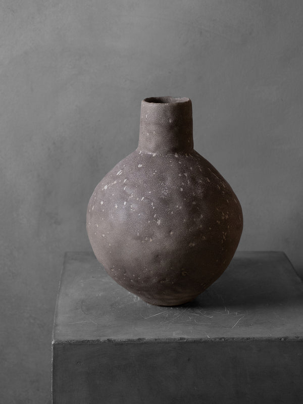 GISELLE HICKS MOTTLED BLACK SPHERE BOTTLE