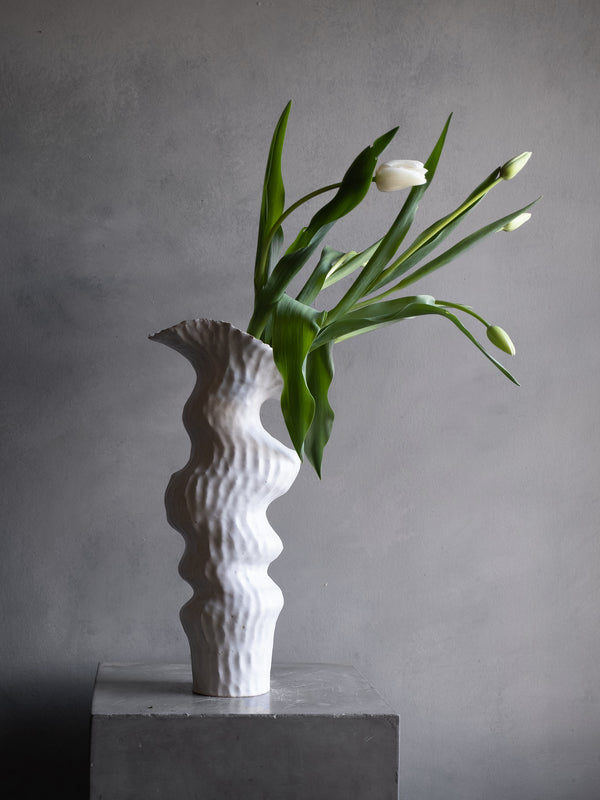 ASYMMETRY VASE No. 4